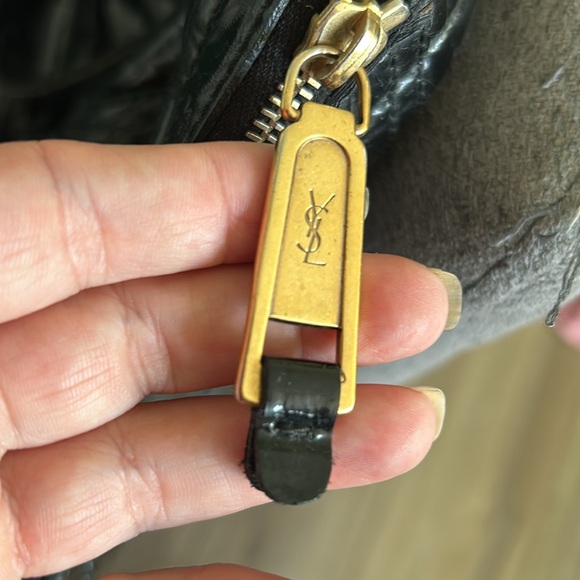 Gorgeous black patented leather YSL Downtown Tote pre loved 💕 - Picture 5 of 16